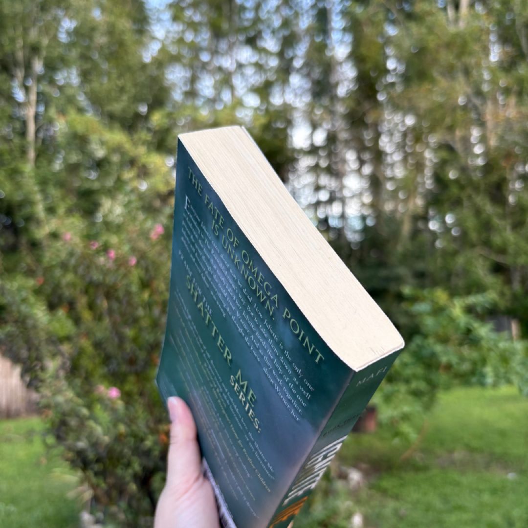 Ignite Me by Tahereh Mafi, Paperback | Pangobooks