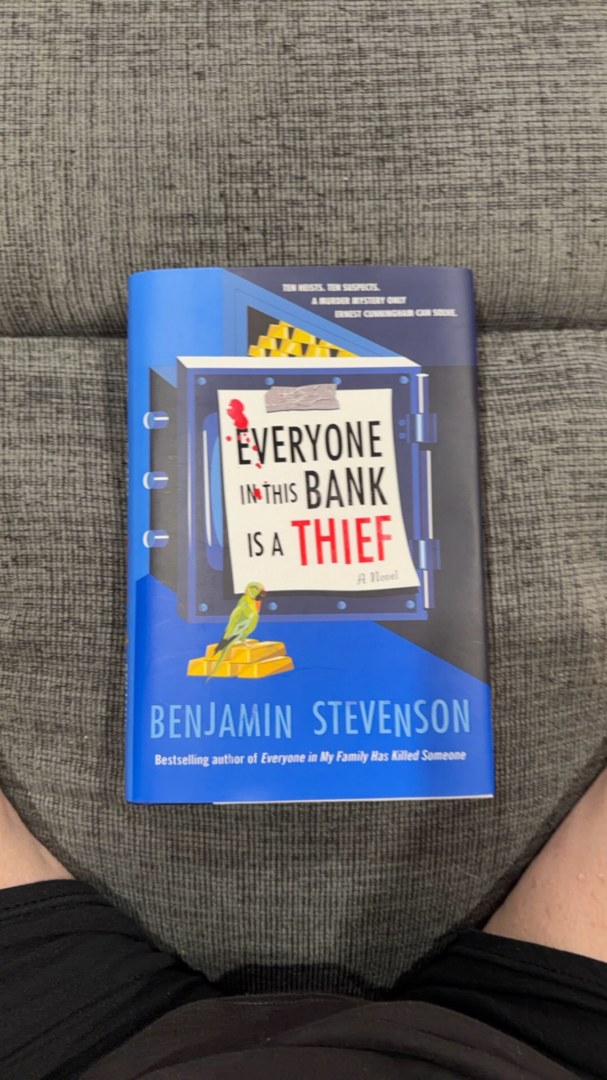 Everyone in This Bank Is a Thief