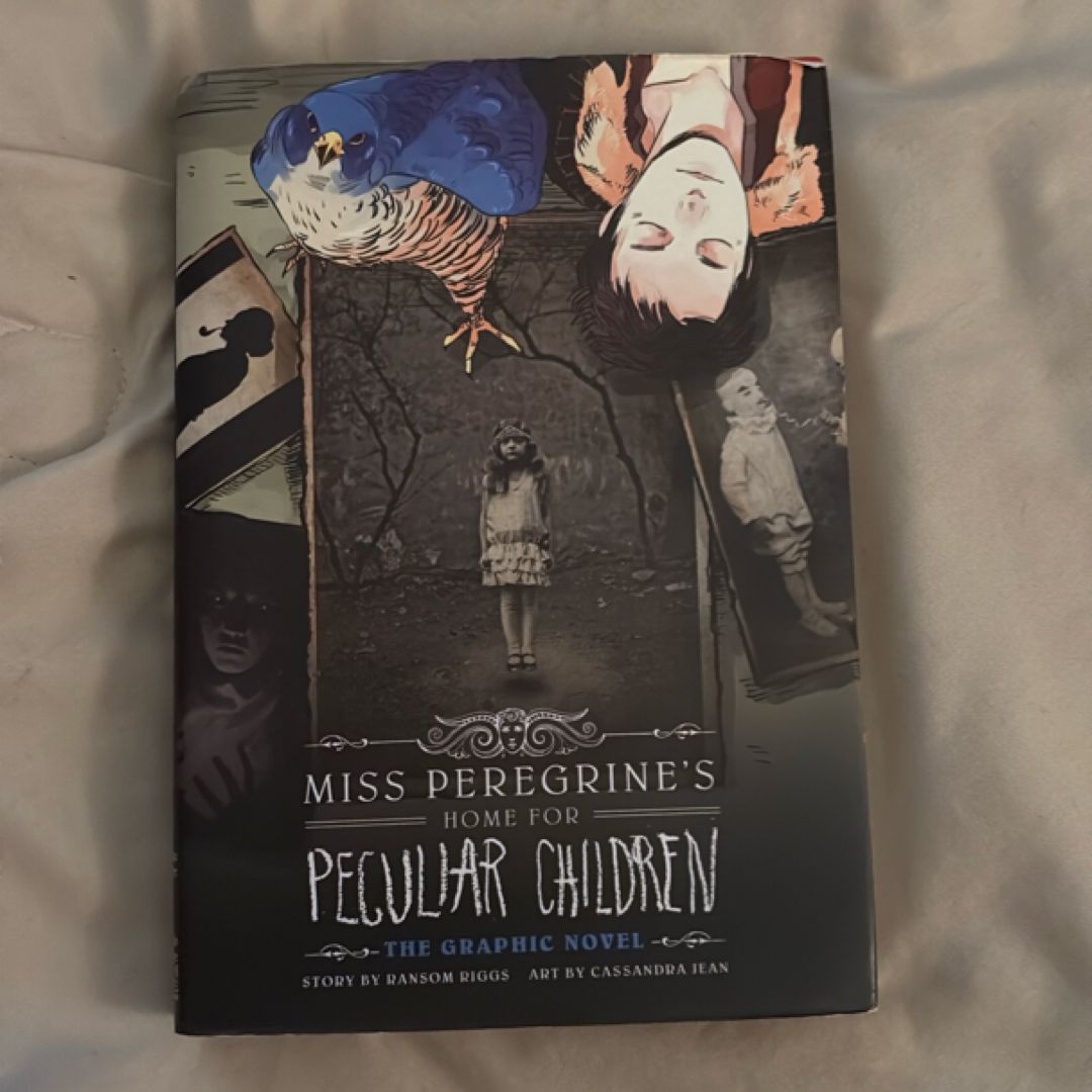 (SIGNED!! With name) Miss Peregrine's Home for Peculiar Children: the Graphic Novel