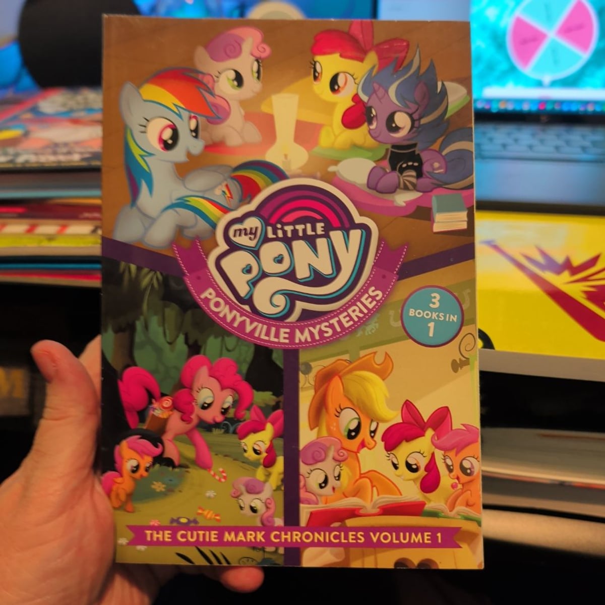 My Little Pony: Ponyville Mysteries: the Cutie Mark Chronicles Volume 1 ...