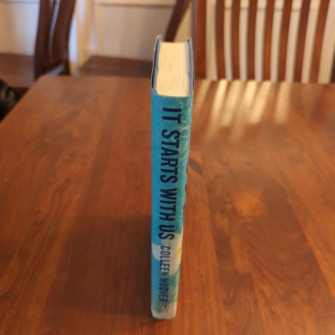 **WATERSTONES EXCLUSIVE EDITION** It Starts With Us