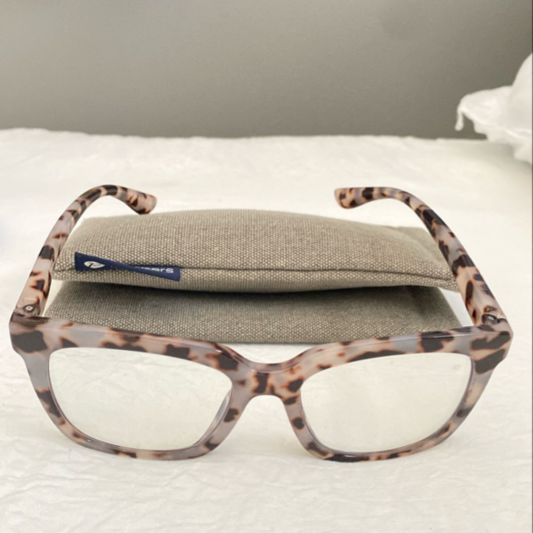 Reading glasses