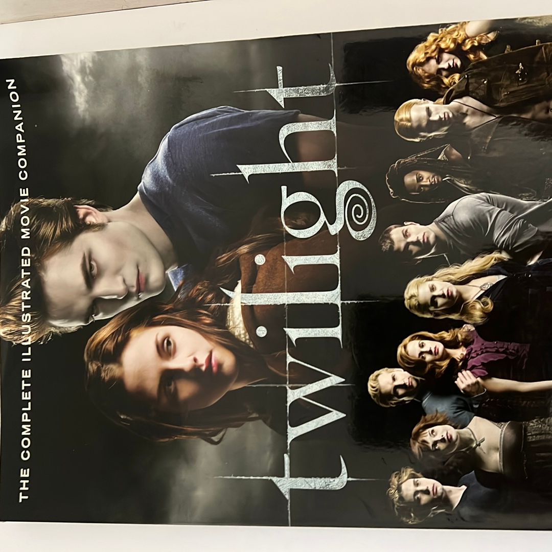 Twilight: the Complete Illustrated Movie Companion