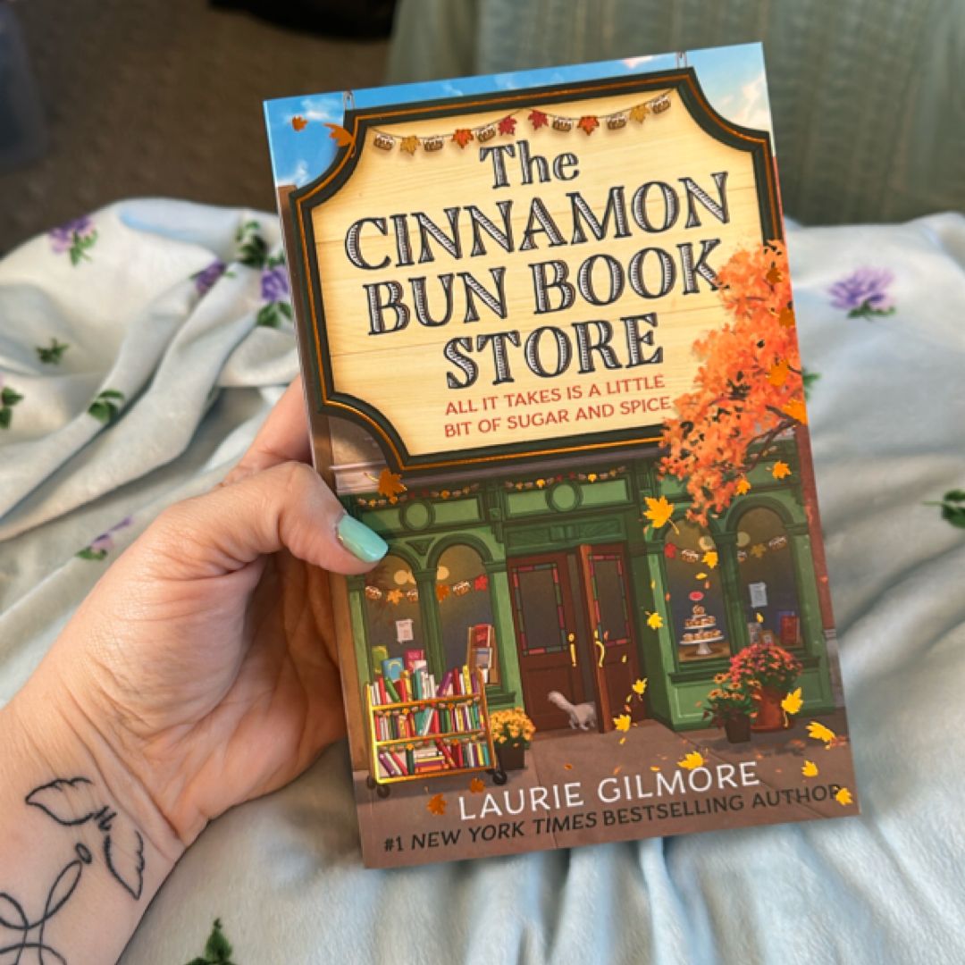 The Cinnamon Bun Book Store (Dream Harbor, Book 2)