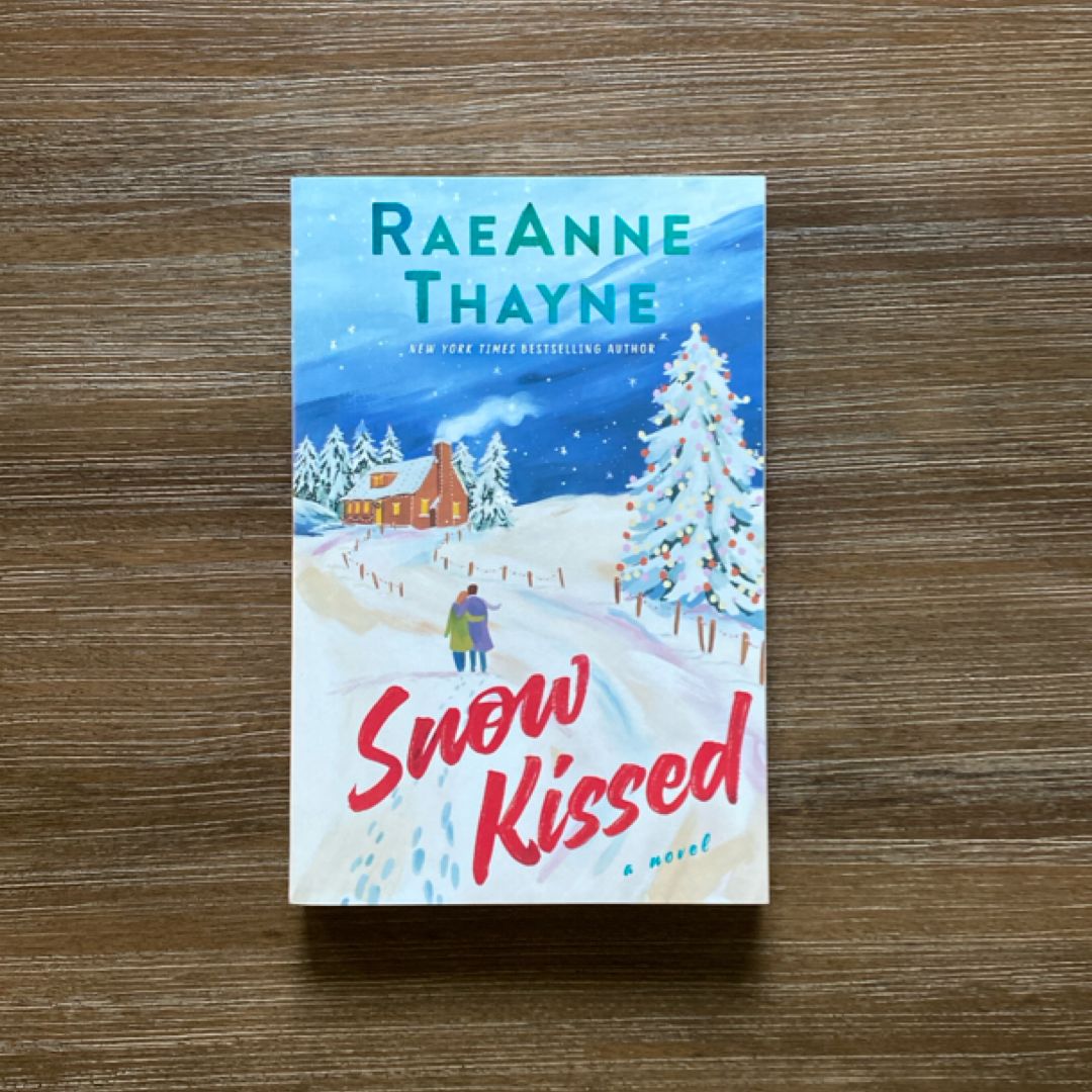 Christmas At Holiday House By RaeAnne Thayne - Contemporary Holiday Romance Novel (Good Condition)