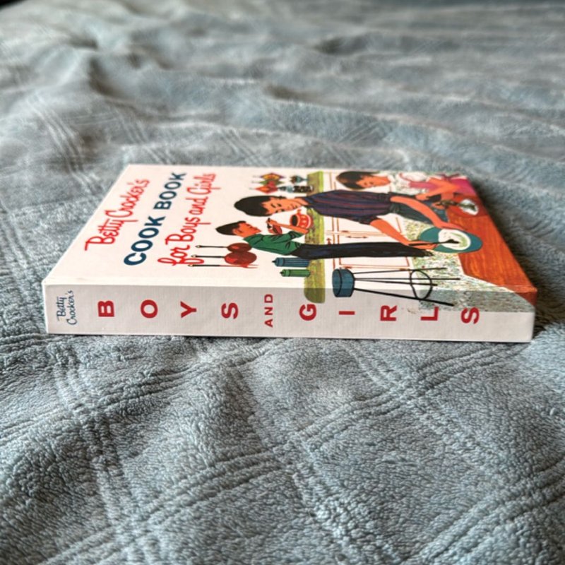 Betty Crocker's Cook Book for Boys and Girls, Facsimile Edition