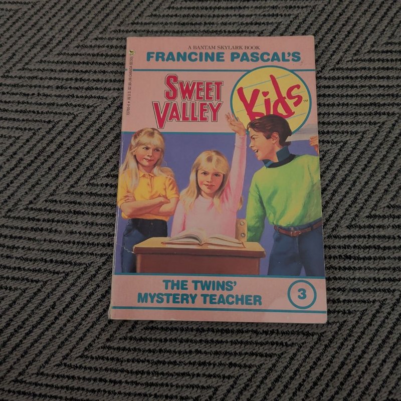 The Twins' Mystery Teacher by Francine Pascal, Molly Mia Stewart