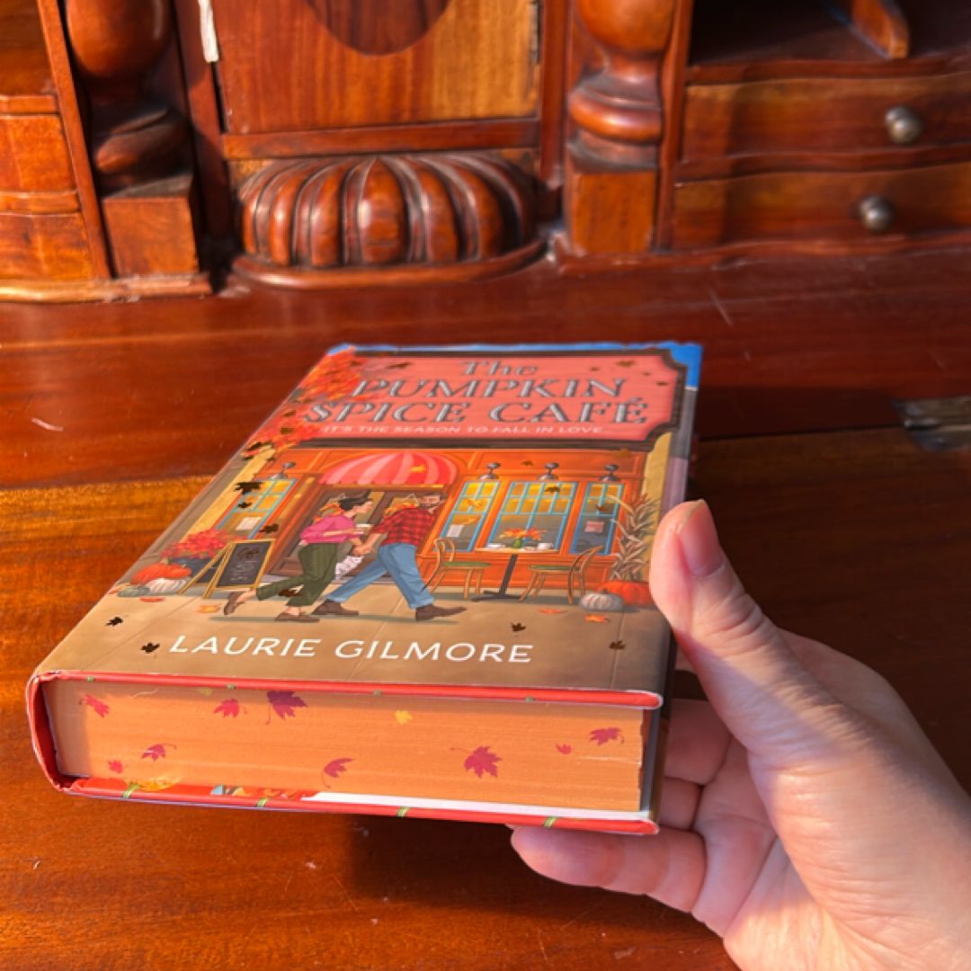 The Pumpkin Spice Café (Deluxe Edition, 1st Print)