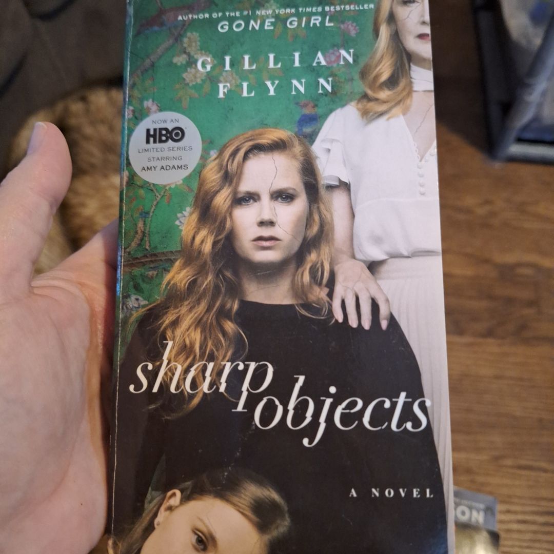 Sharp Objects (Movie Tie-In)