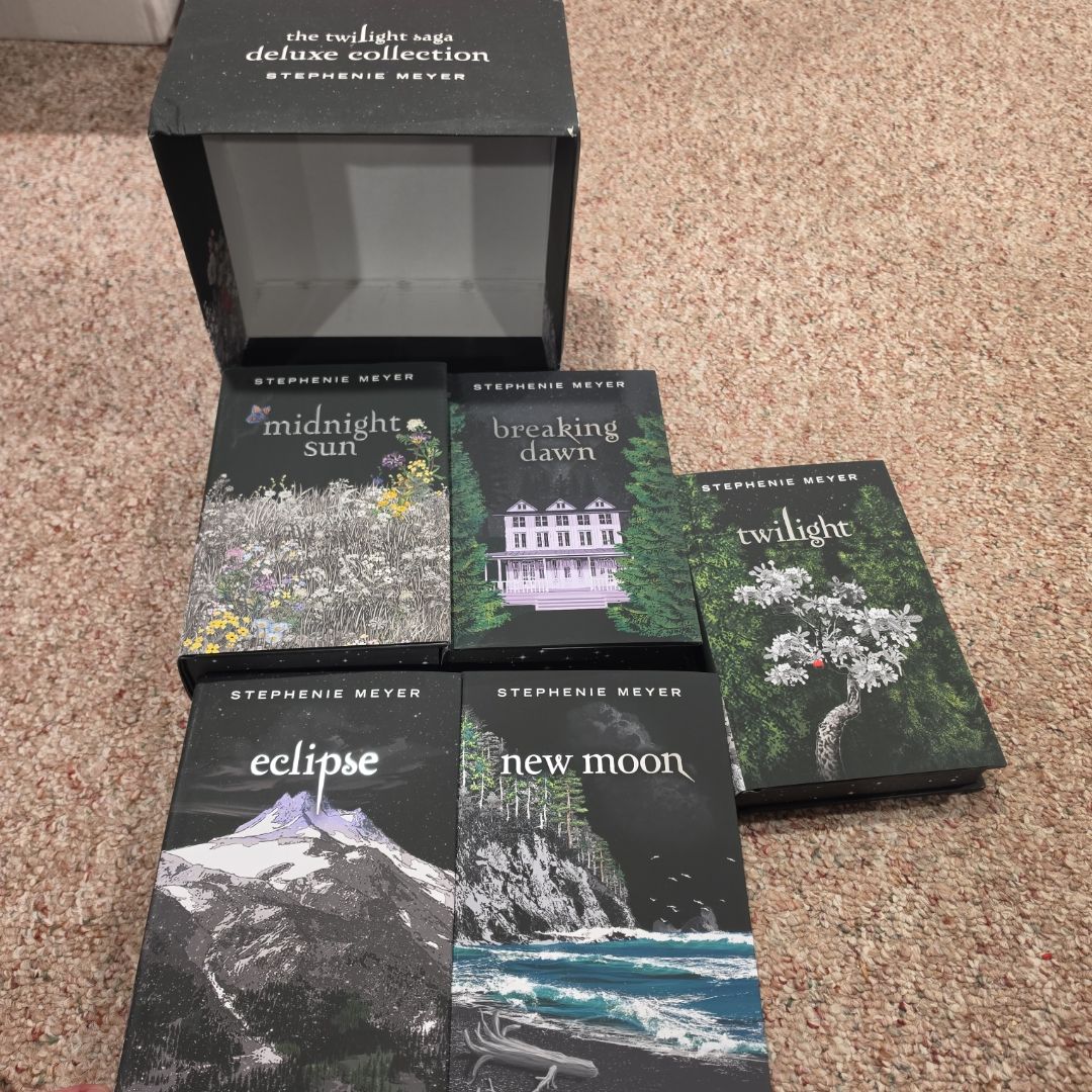 The Twilight Saga Deluxe Hardcover Collection