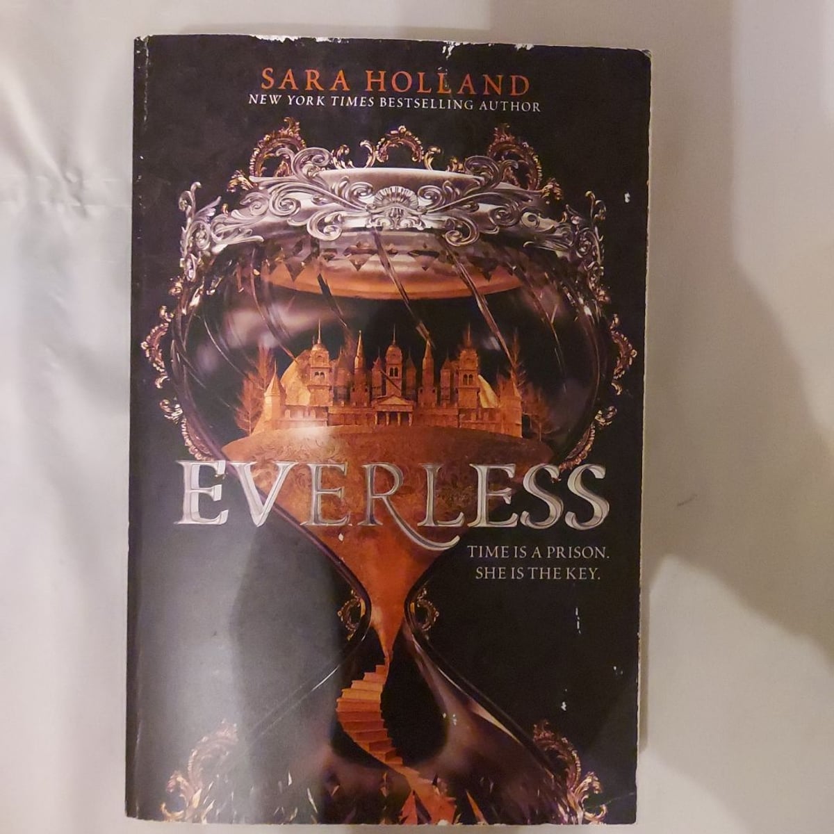Everless by Sara Holland, Paperback | Pangobooks
