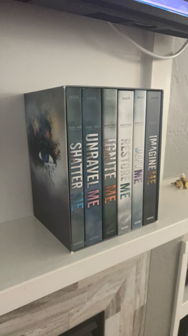 Shatter Me Series 6-Book Box Set