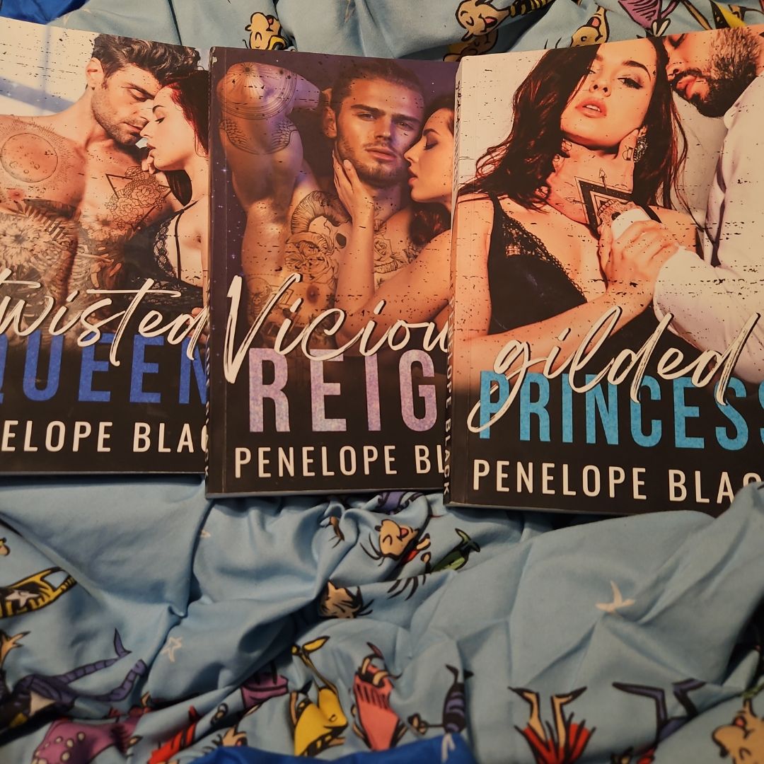 Twisted Queen: A Dark Mafia Romance (Five Families)