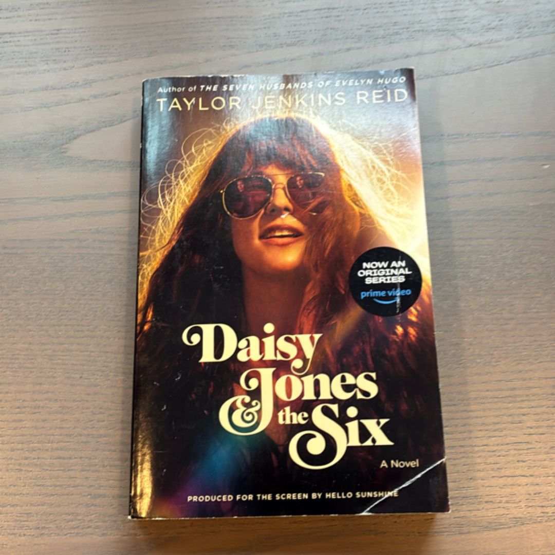 Daisy Jones and the Six (TV Tie-In Edition)