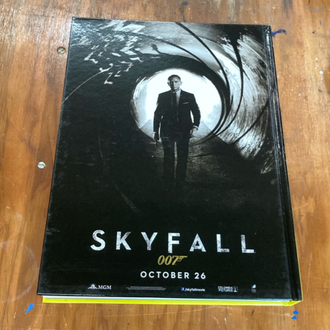 James Bond - 50 Years of Movie Posters by Dorling Kindersley Publishing ...