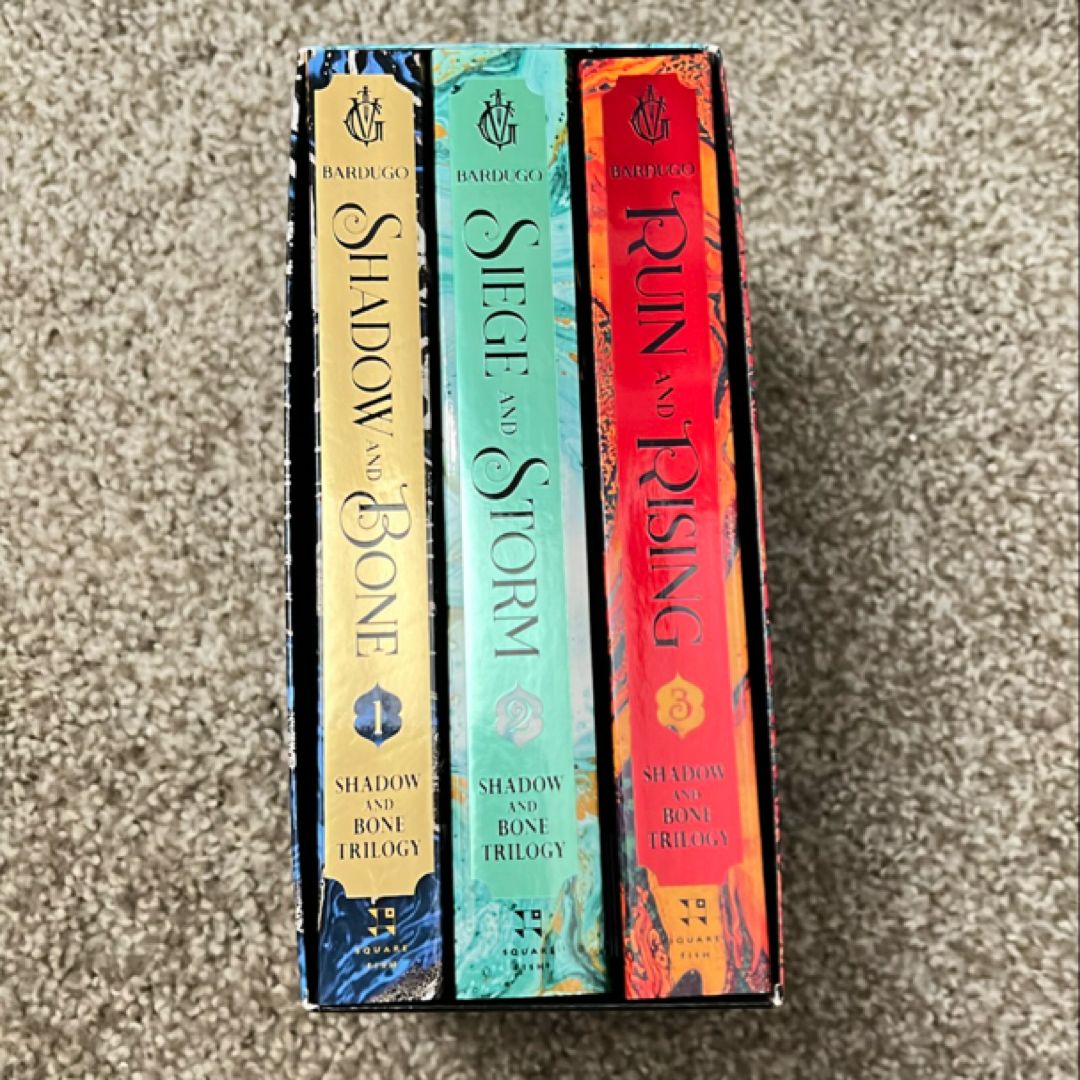 The Shadow and Bone Trilogy Boxed Set