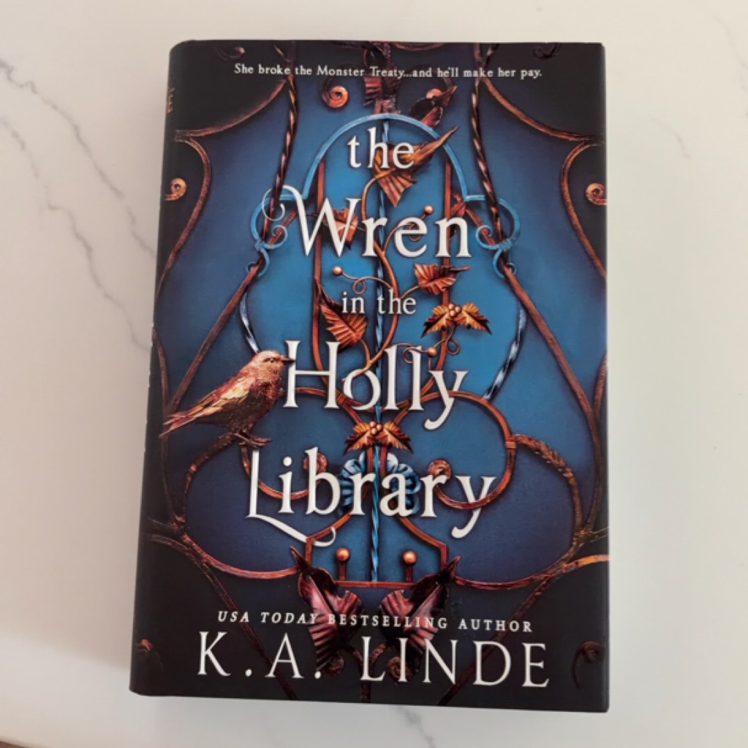 The Wren in the Holly Library (Deluxe Limited Edition)