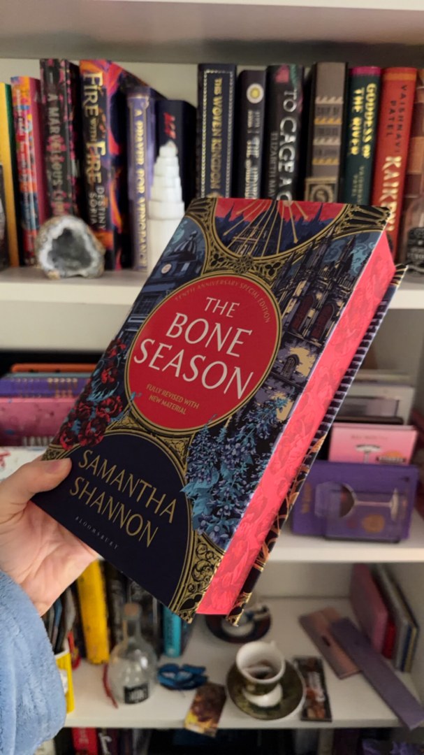 The Bone Season (author's Preferred Text Fully Revised Edition with New Material)