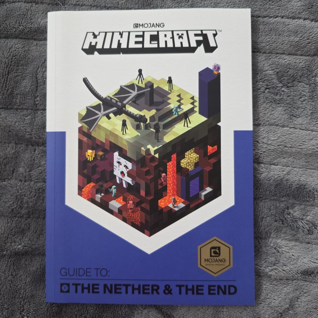 Minecraft: Guide Collection 4-Book Boxed Set by Mojang AB, The Official ...
