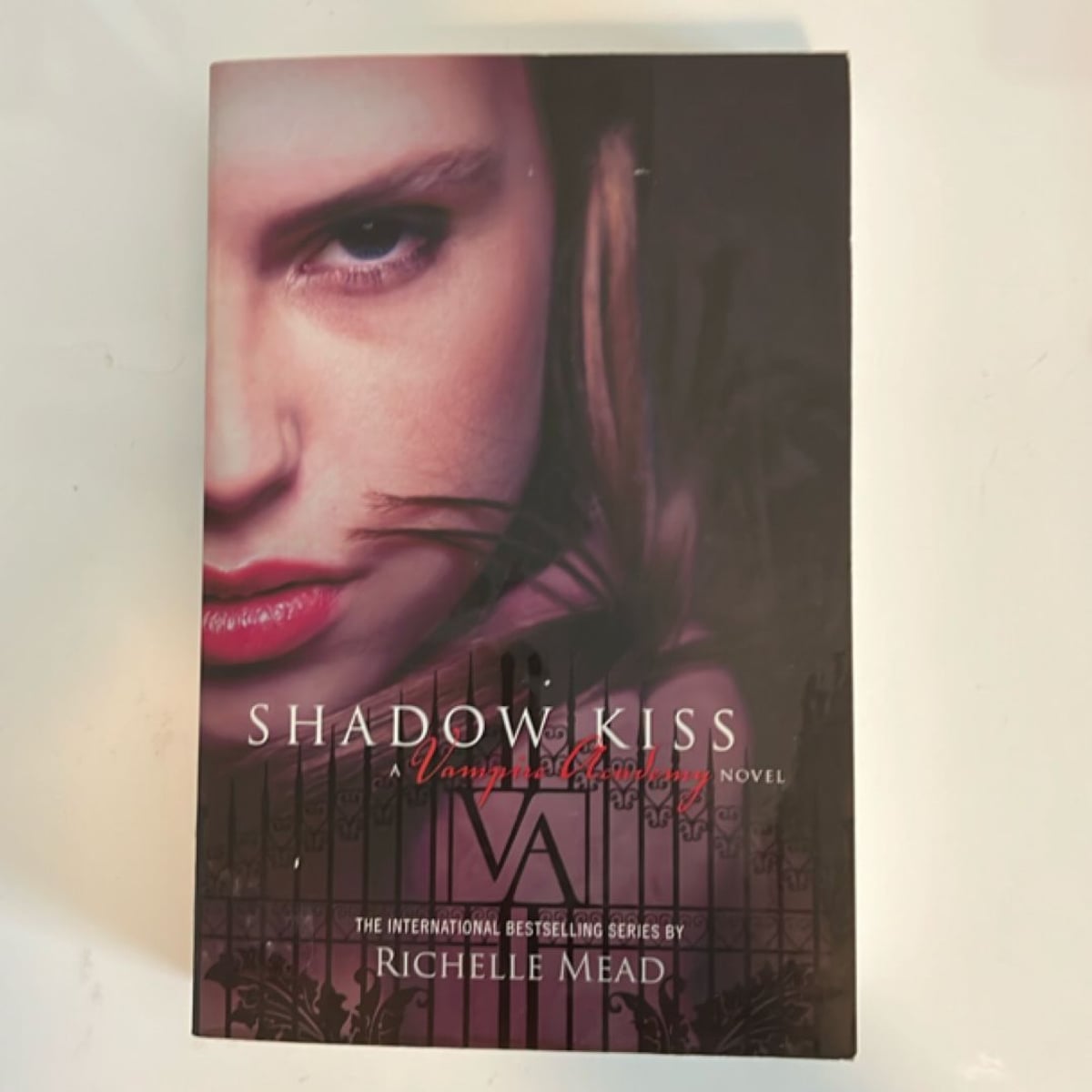 Shadow Kiss by Richelle Mead