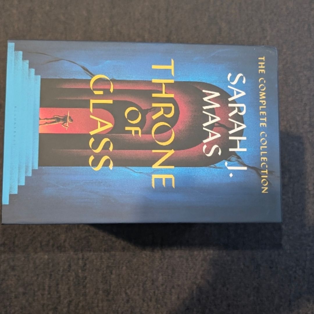 Throne of Glass Paperback Box Set NEW IN BOX