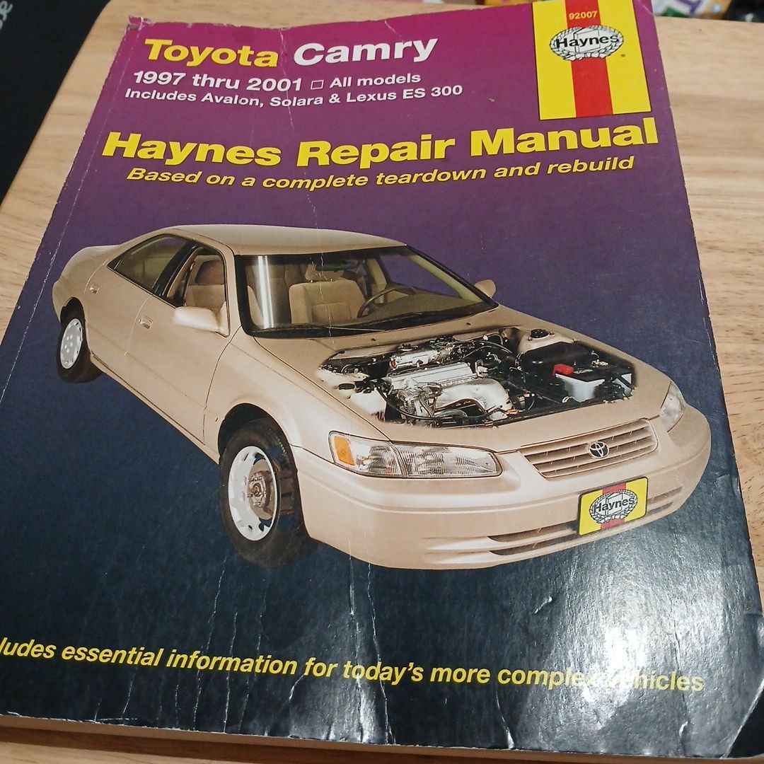 Toyota Camry 1997 thru 2001 Haynes Repair Manual 