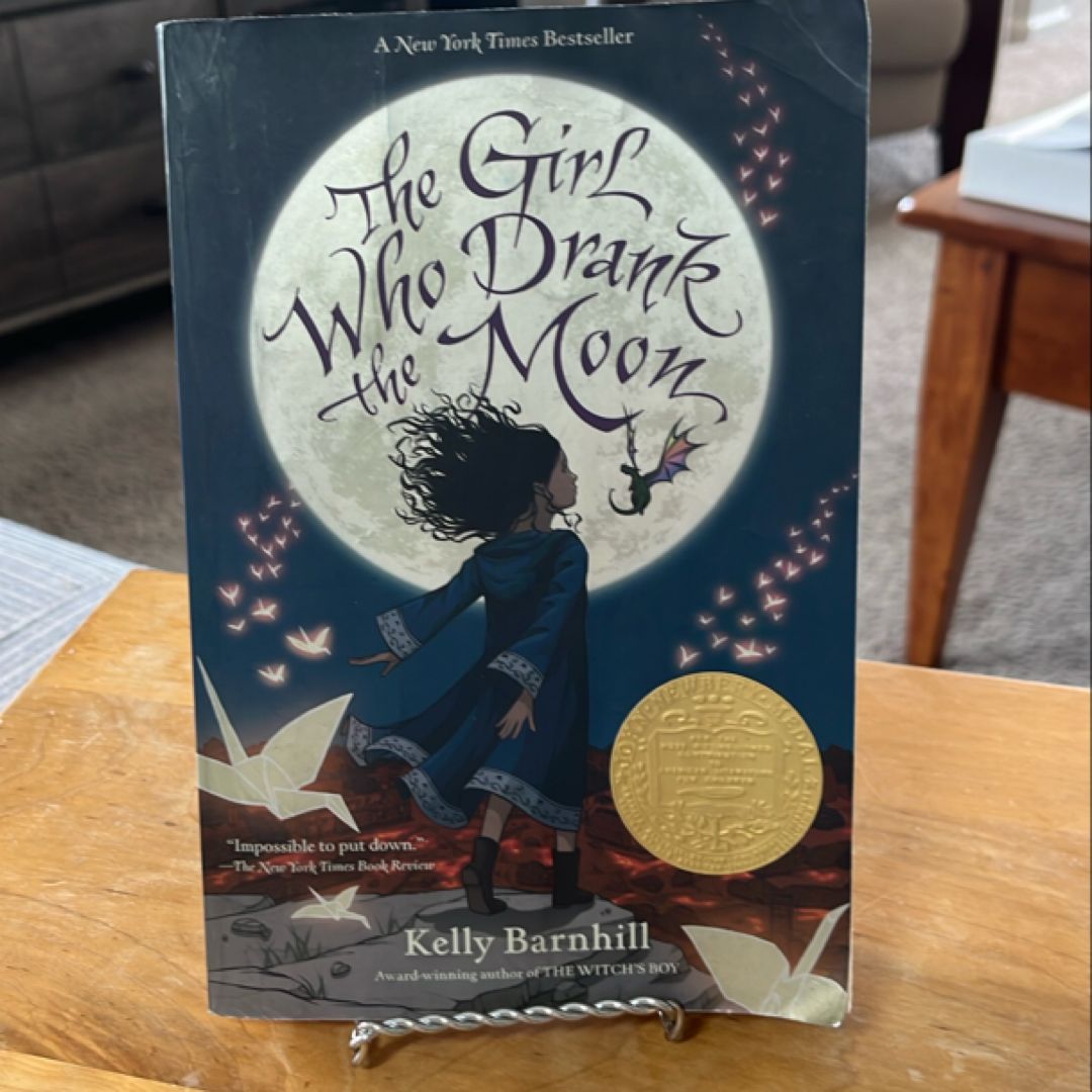 The Girl Who Drank the Moon (Winner of the 2017 Newbery Medal)