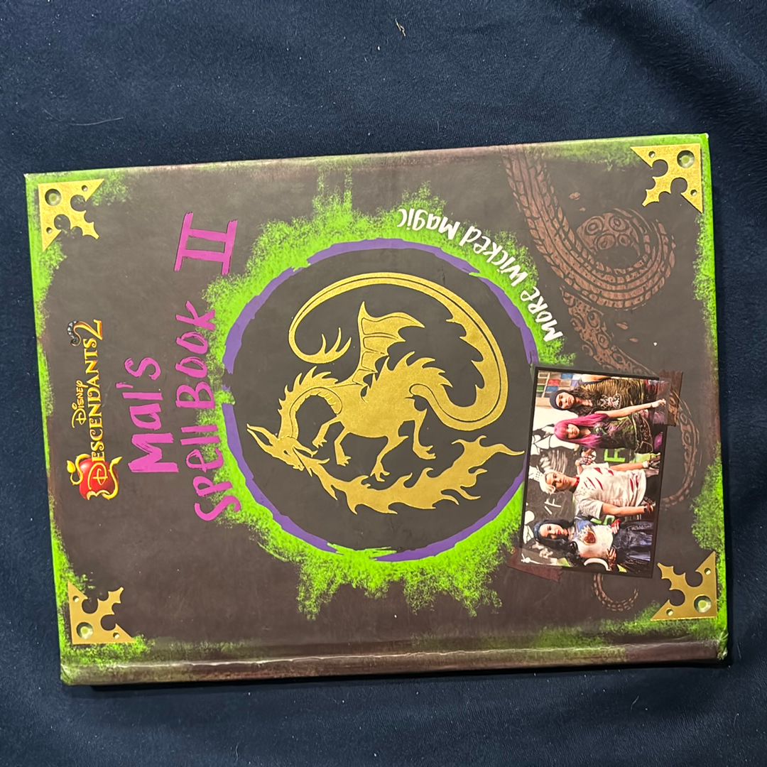 Descendants 2: Mal's Spell Book 2