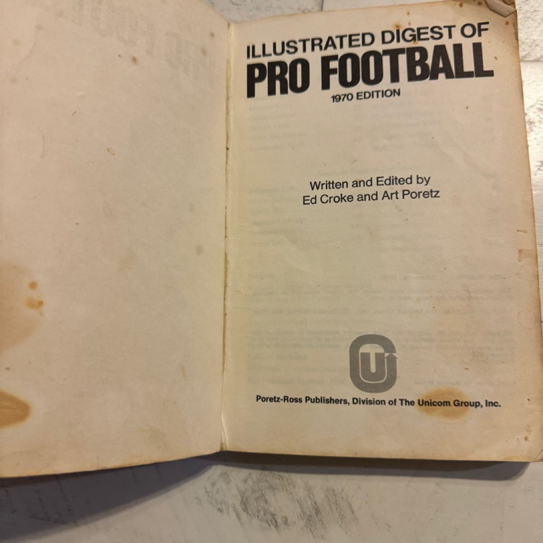Illustrated Digest of Pro Football 1970 Edition by Ed Croke and Art ...