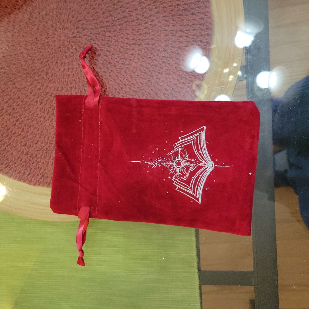 Guild of Knowledge Pouch