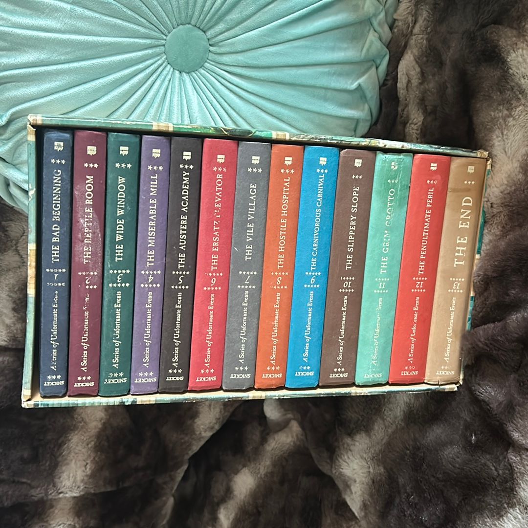 A Series of Unfortunate Events Box: the Complete Wreck (Books 1-13