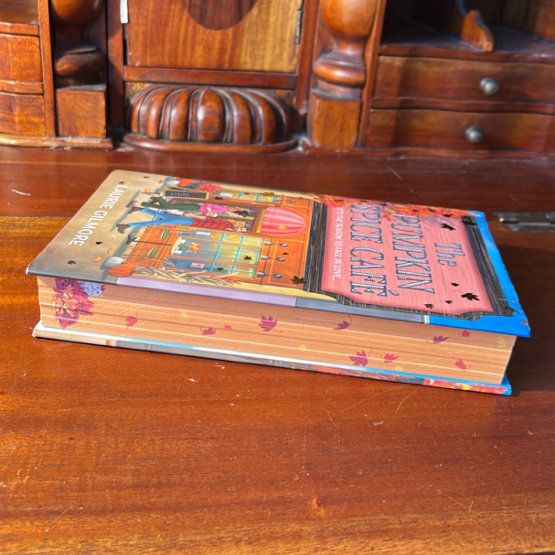 The Pumpkin Spice Café (Deluxe Edition, 1st Print)