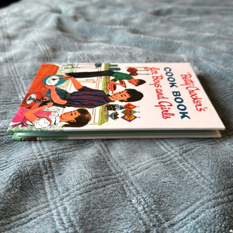 Betty Crocker's Cook Book for Boys and Girls, Facsimile Edition