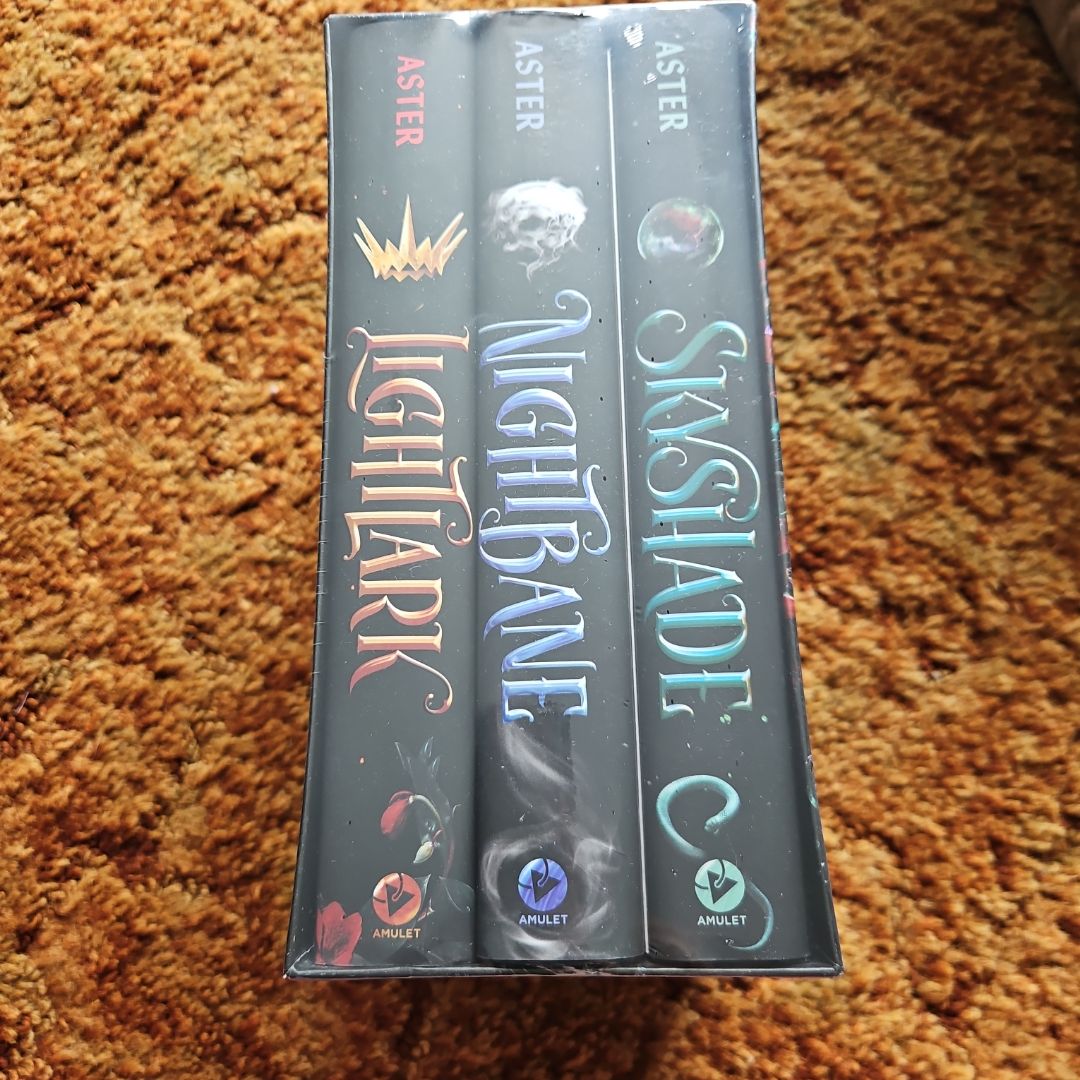 Lightlark series Bundle by Alex Aster, Paperback | Pangobooks