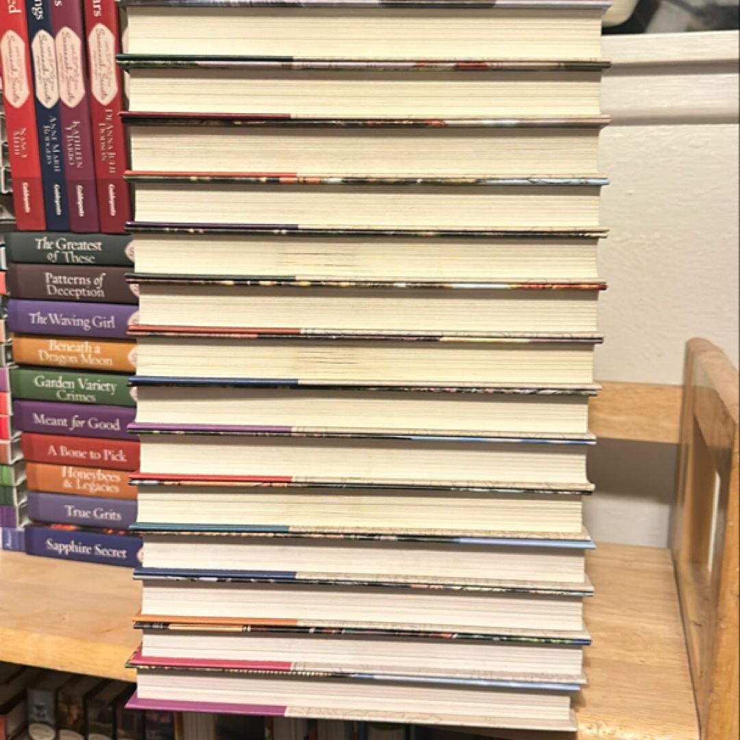 Guideposts’ Love’s a Mystery Bundle (complete | PangoBooks