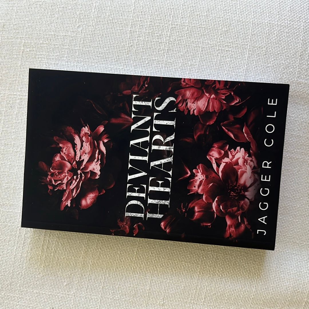 Deviant Hearts: Alternate Cover Print Edition