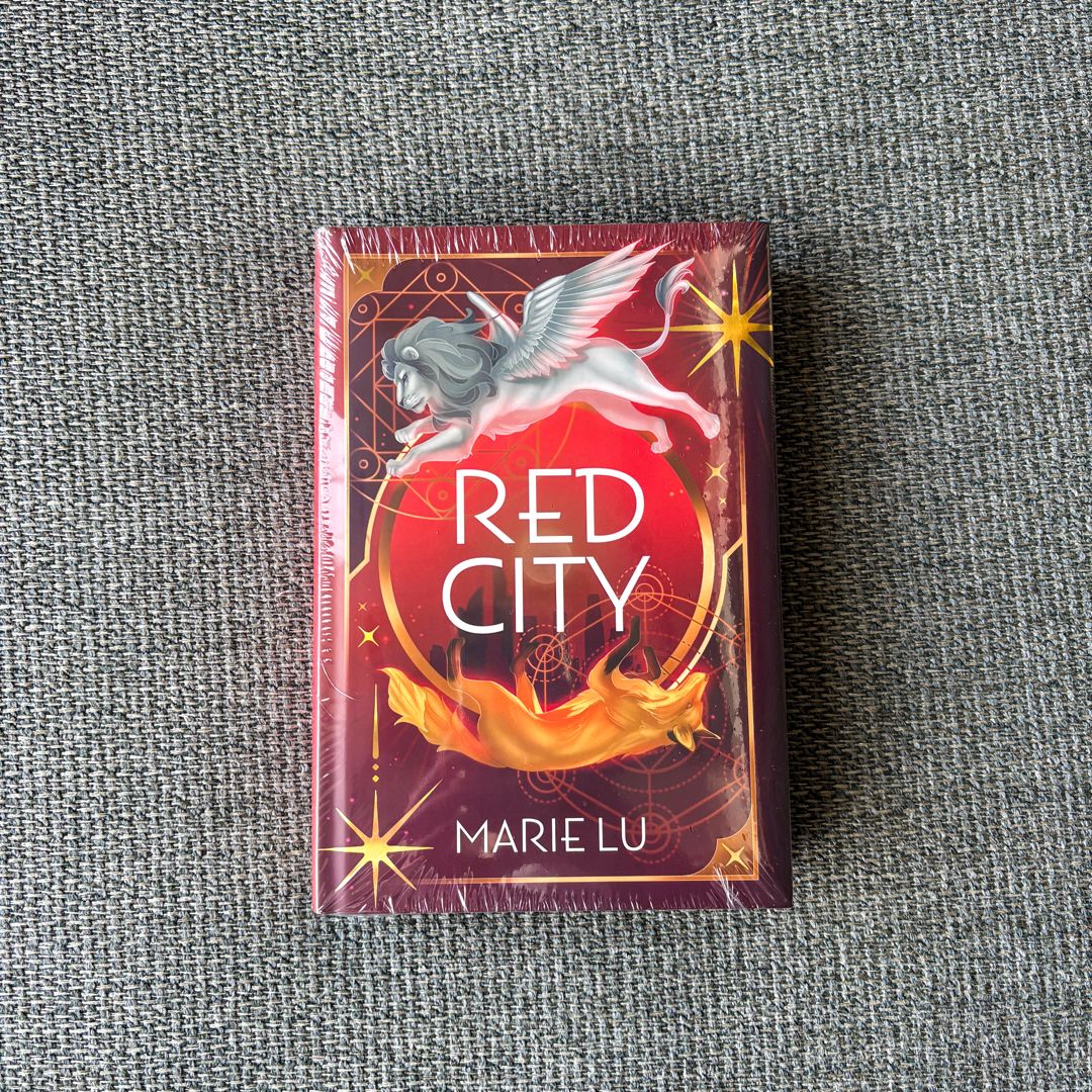 Red City (signed Owlcrate edition) by Marie Lu, Hardcover | Pangobooks