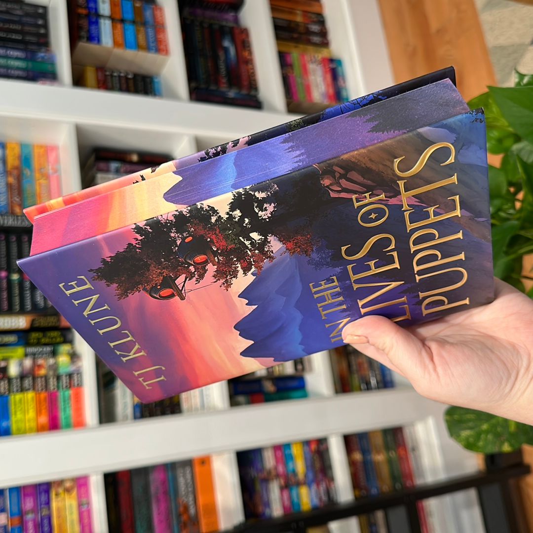 In the Lives of Puppets (Signed FairyLoot Special Edition) 