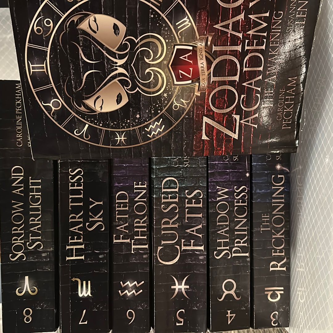 Zodiac Academy 1: The Awakening (LAST BOOK I HAVE IN THIS SERIES)
