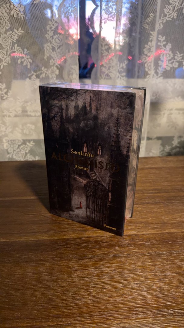 Alchemised (German edition)