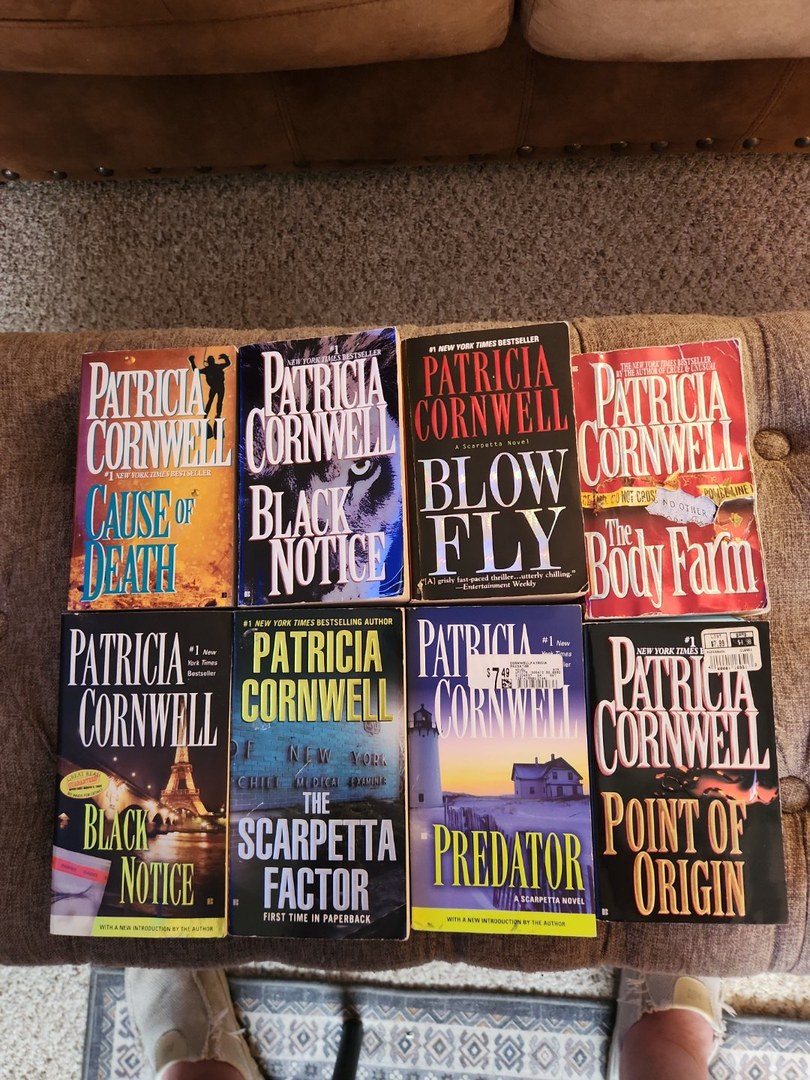 Patricia Cornwell Lot of 8 Crime Thriller Paperback Books