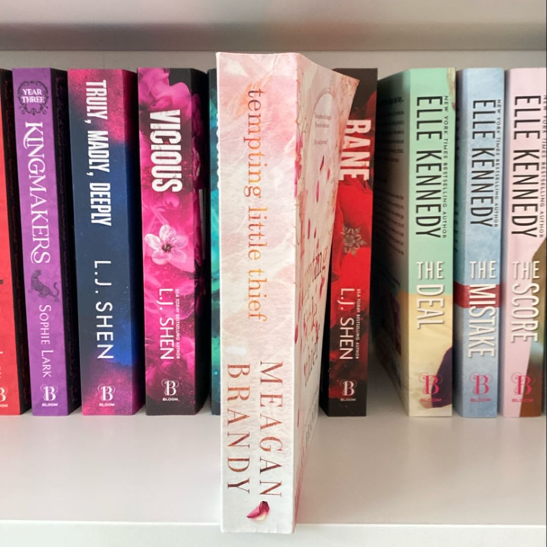 Tempting Little Thief