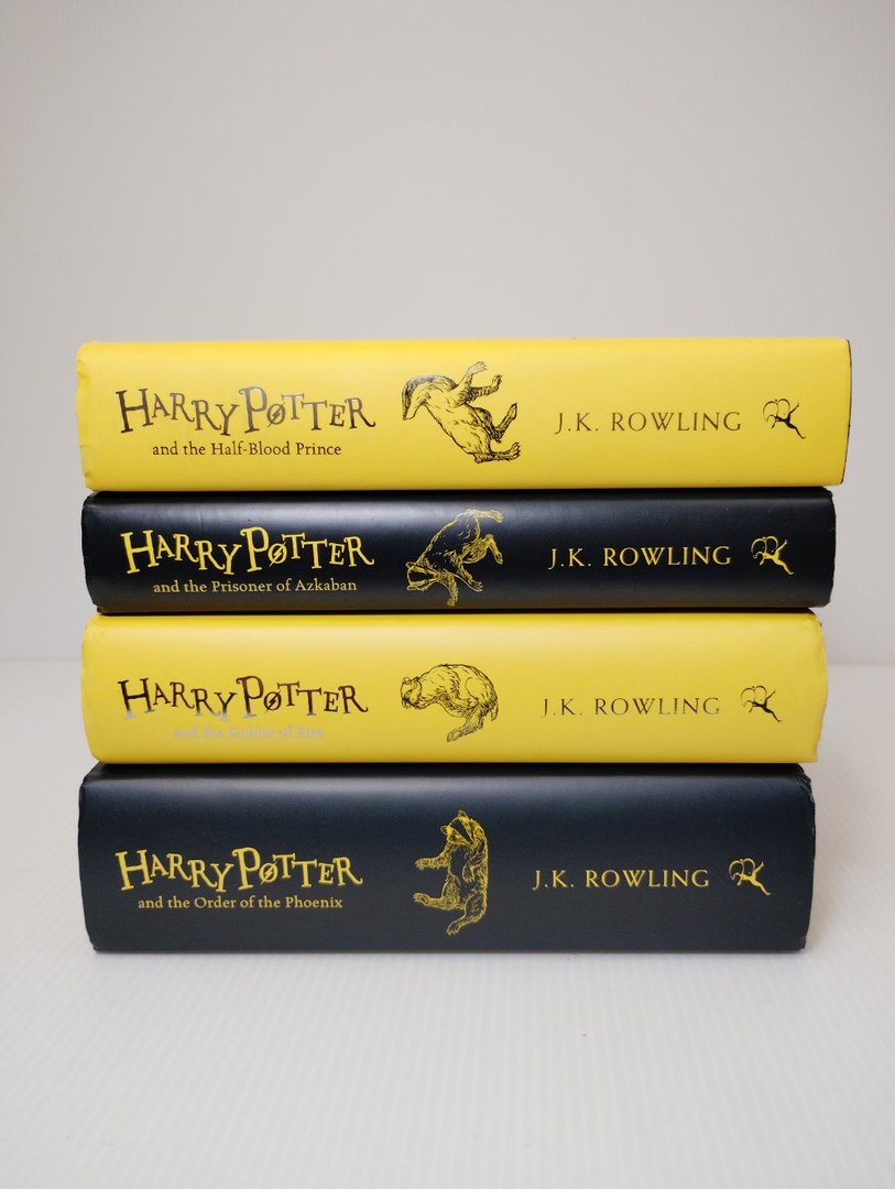 Harry Potter and the Prisoner of Azkaban, the half blood prince, order of the Phoenix, the goblet of fire,- Hufflepuff Edition
