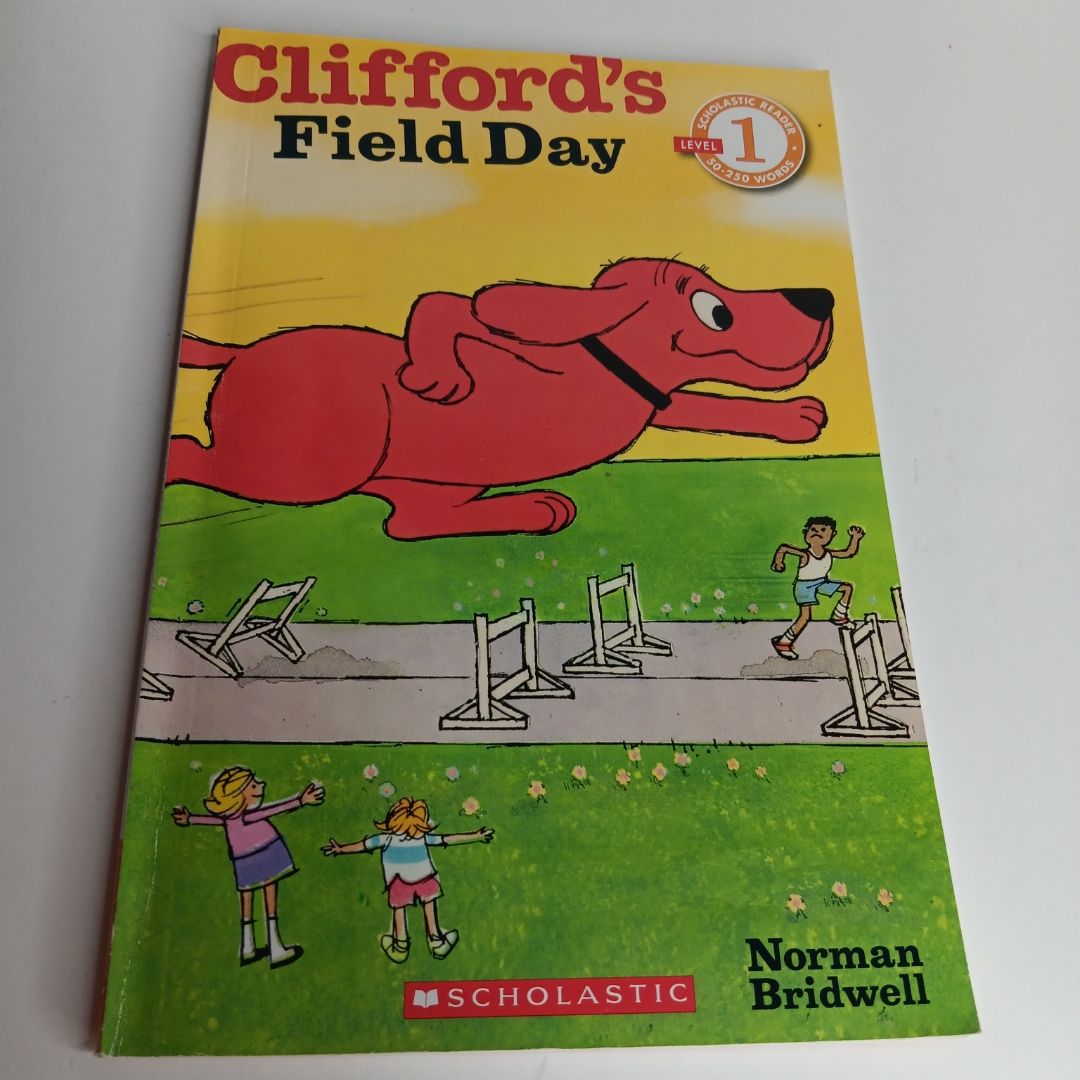 Clifford's Field Day