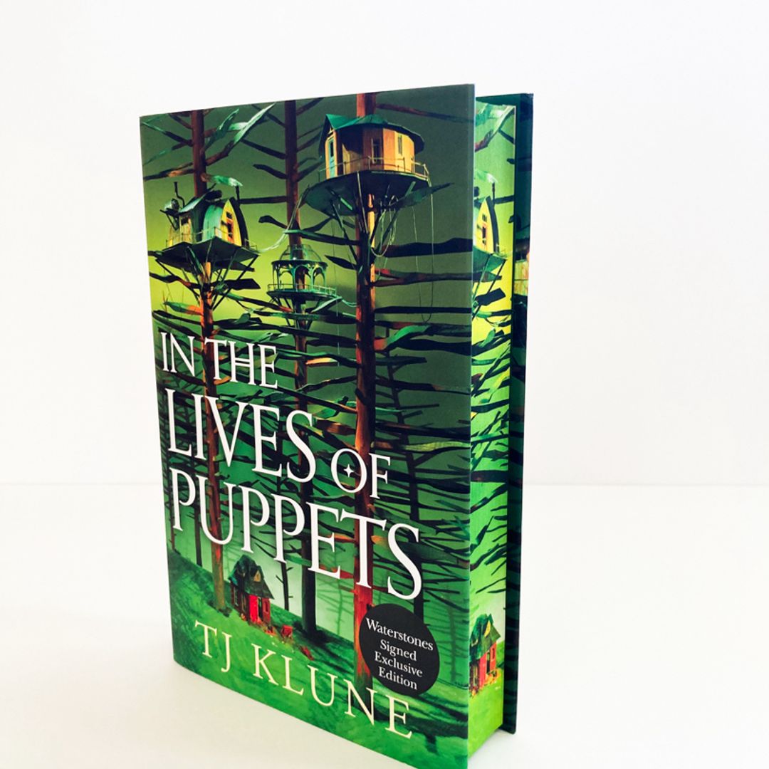 In the Lives of Puppets (SIGNED Waterstones Exclusive Edition)