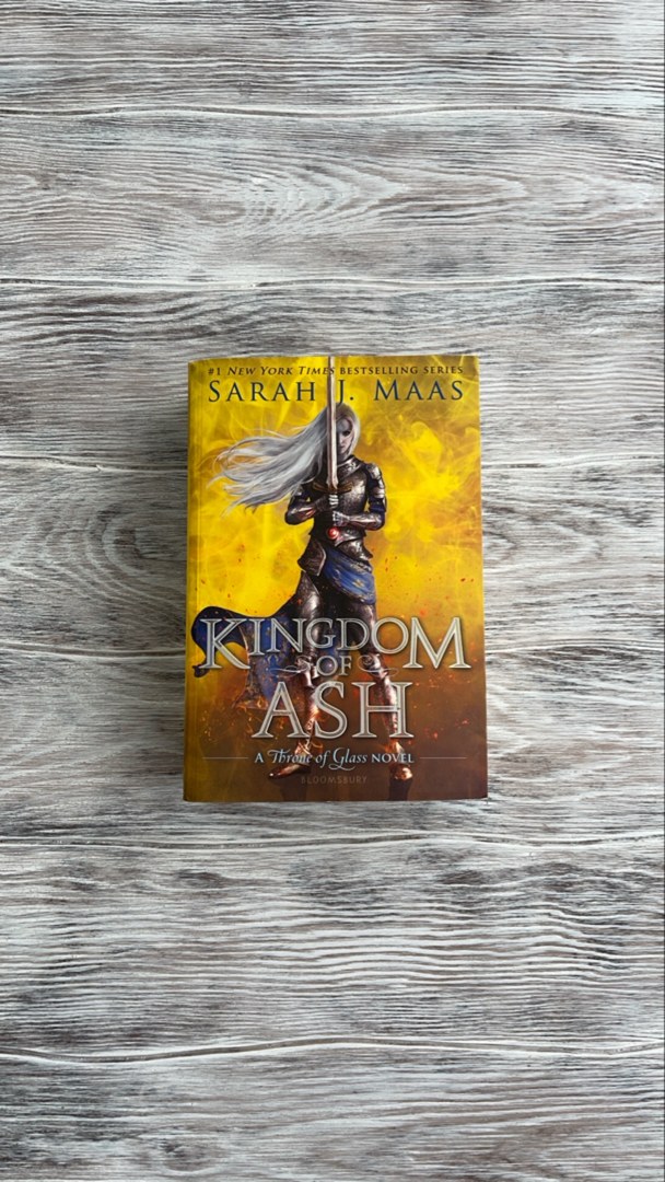Kingdom of Ash - Paperback