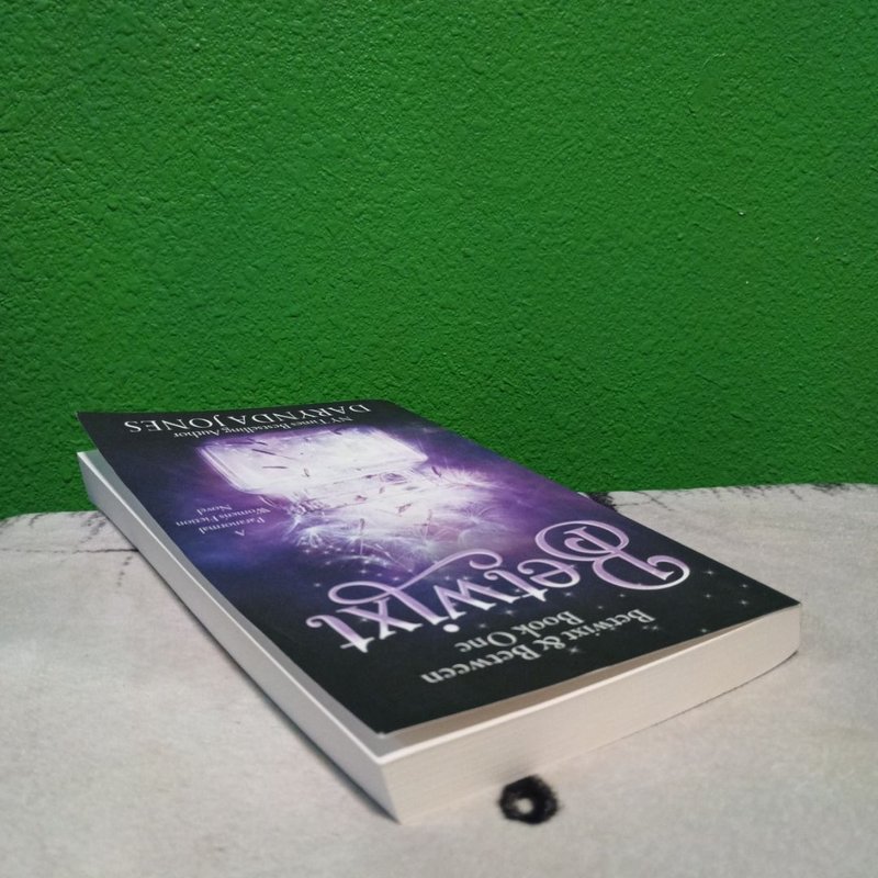 BETWIXT-A Paranormal Women's Fiction Novel