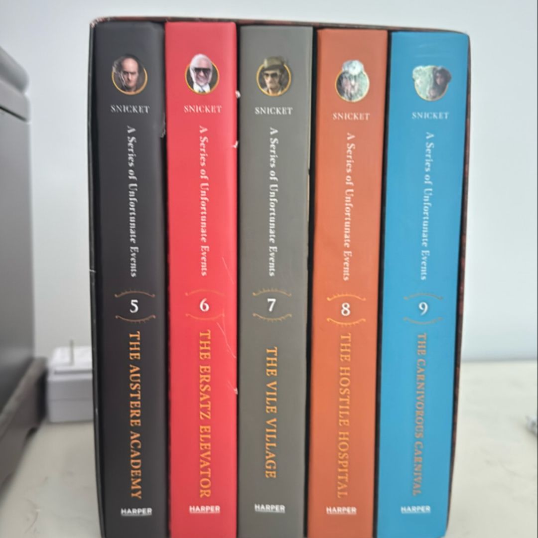 A Series of Unfortunate Events #5-9 Netflix Tie-In Box Set