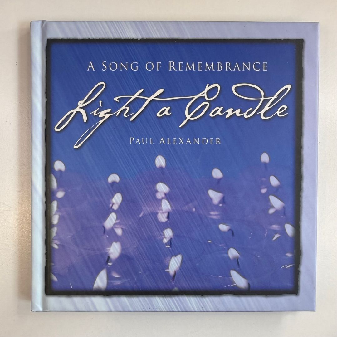 Light A Candle : A Song of Remembrance Gift Book and CD