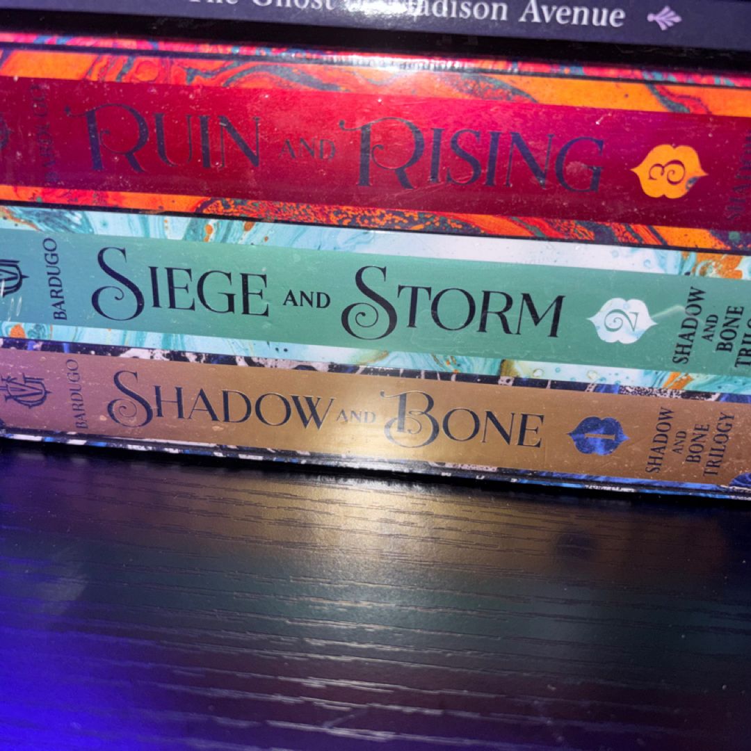The Shadow and Bone Trilogy Boxed Set